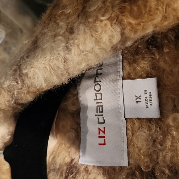 Coat - Picture 5 of 7